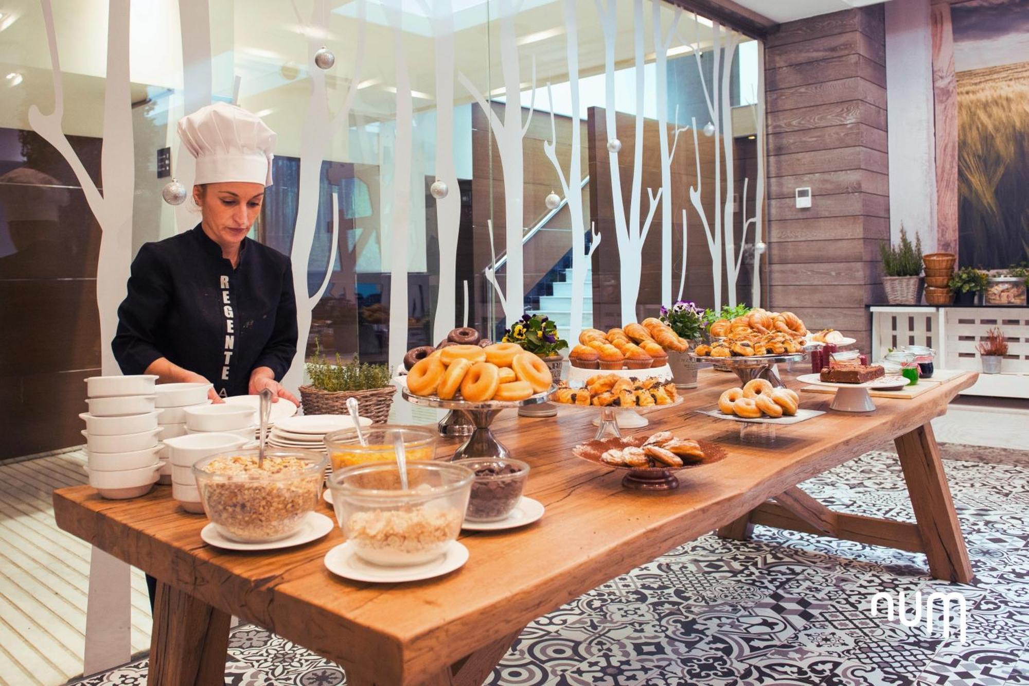 Num Hotel سالو المظهر الخارجي الصورة