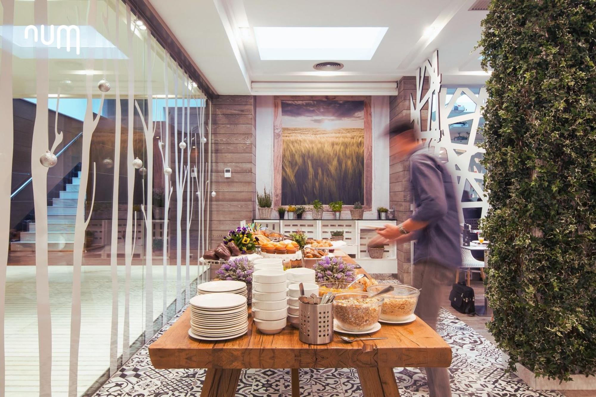 Num Hotel سالو المظهر الخارجي الصورة