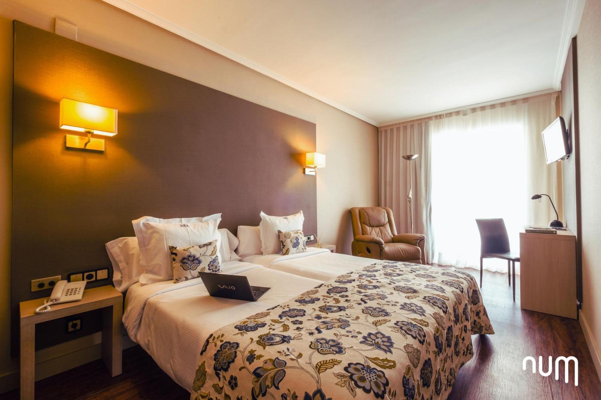 Num Hotel سالو المظهر الخارجي الصورة