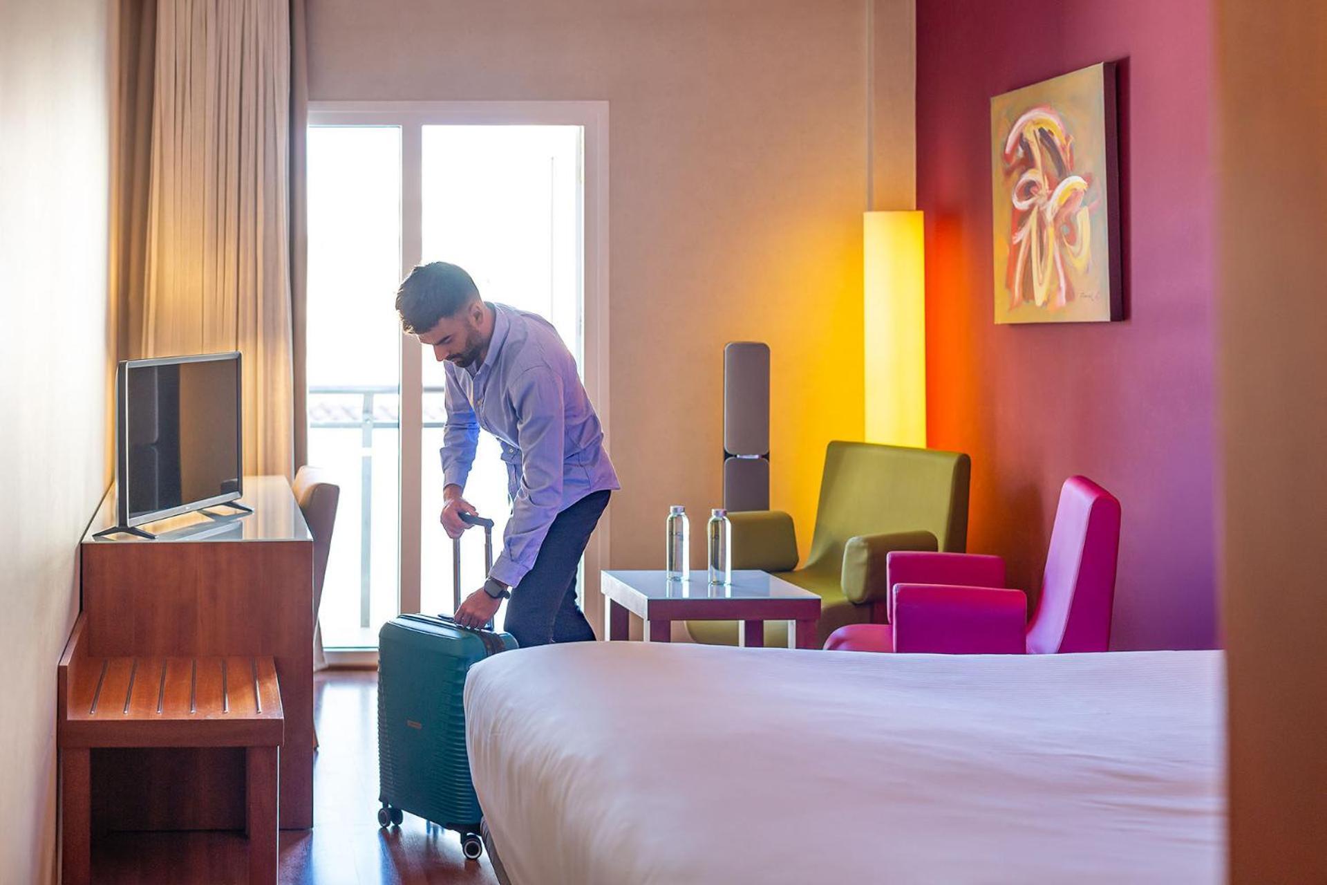 Num Hotel سالو المظهر الخارجي الصورة